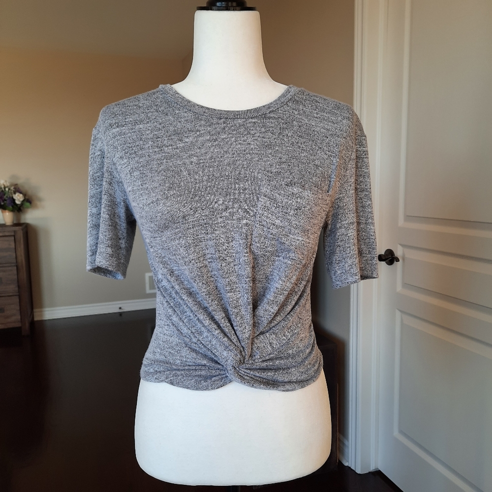 Aritzia Wilfred Free Knot Short Sleeve T-Shirt Size M Heather Gray - Picture 1 of 4